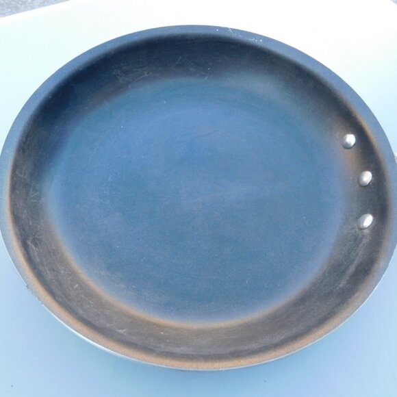 Tramontina Resturant Cookware Pan - Picture 3 of 6